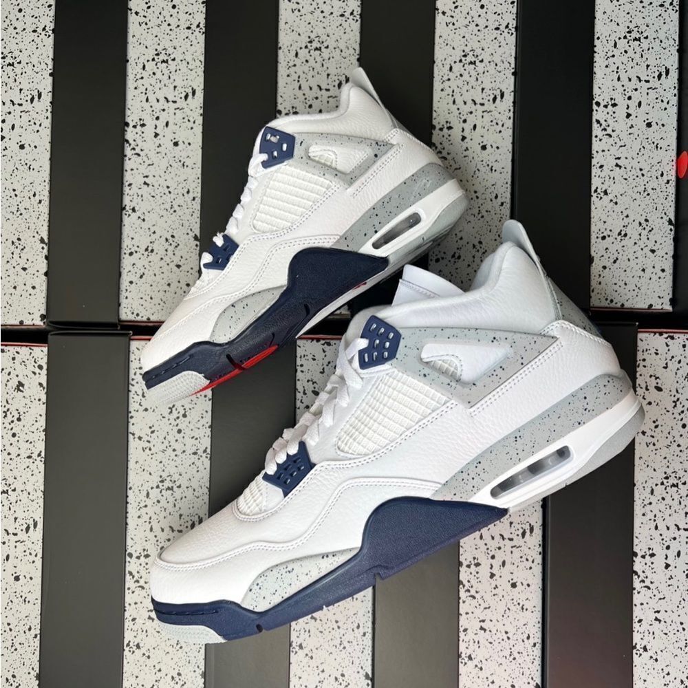 gradeschool Air Jordan 4 gs White Grey Midnight Navy 408452-140 size 3.5y - 7y